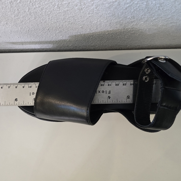 NWOT ASOS Lamoda Black Flatform Sandals - Picture 8 of 8